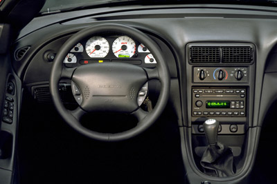 2003 mustang dash