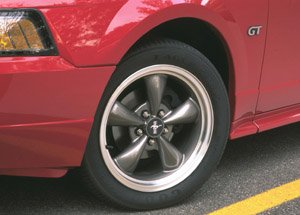 2001 ford mustang wheels